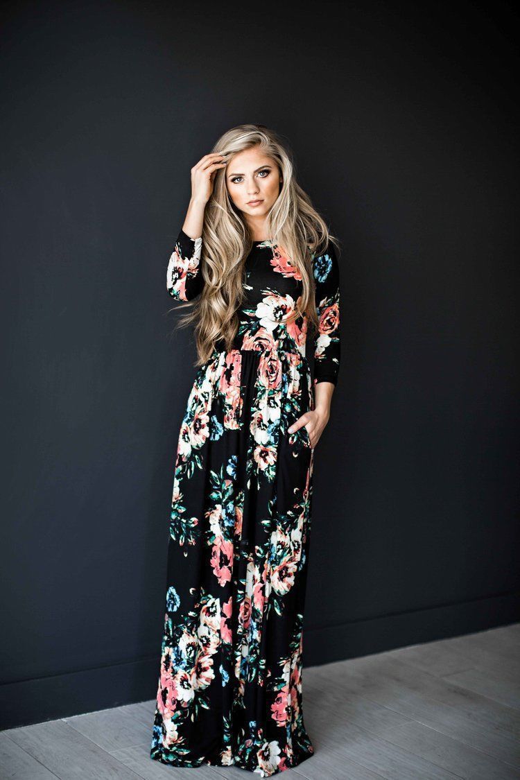 Robe maxi femme avec des motifs floraux et une jupe longue et fluide Chic & Stil