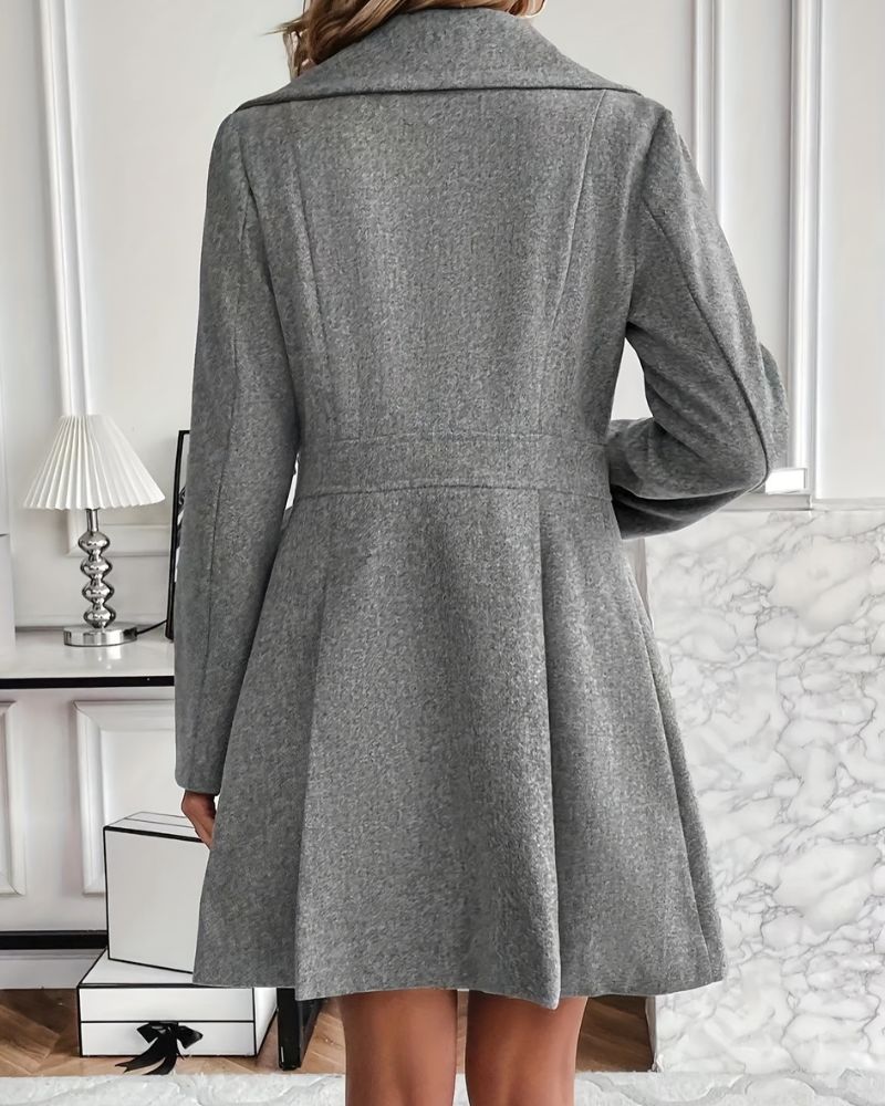 Lune London | Elegant Pleated Wool Coat