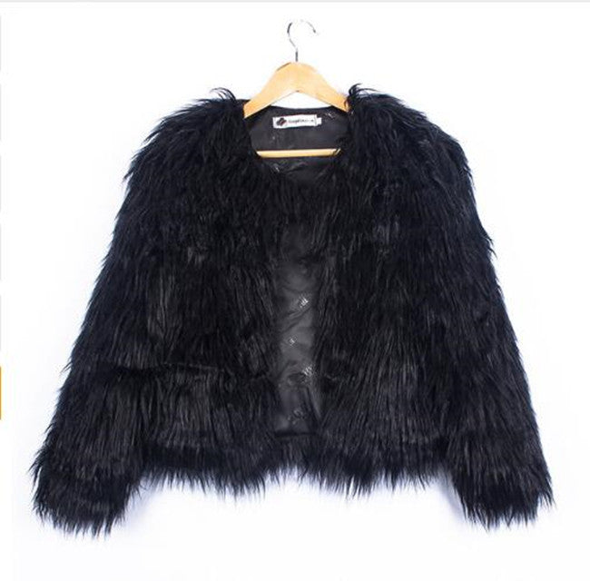 Women Faux Fur Jacket with Voluminous Sleeves and Relaxed Fit Lune London