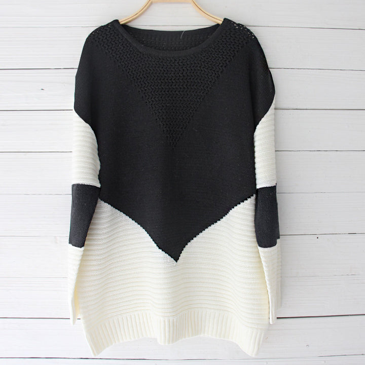 Pull tricoté pour femmes avec un motif zigzag moderne et des manches structurées Chic & Stil