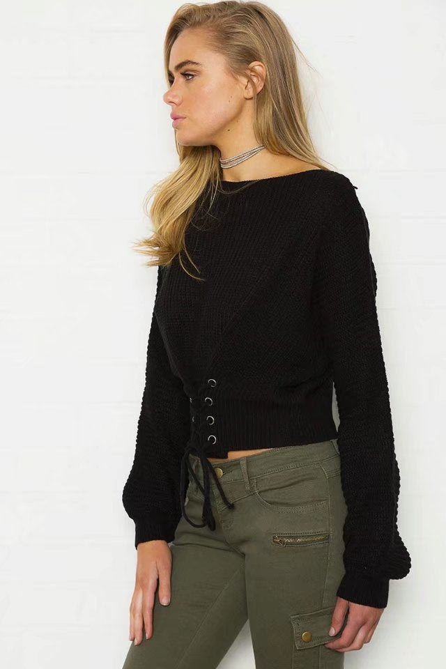 Casual knitted sweater for women with deep V-neck and lace-up design rich in details Lune Londonl