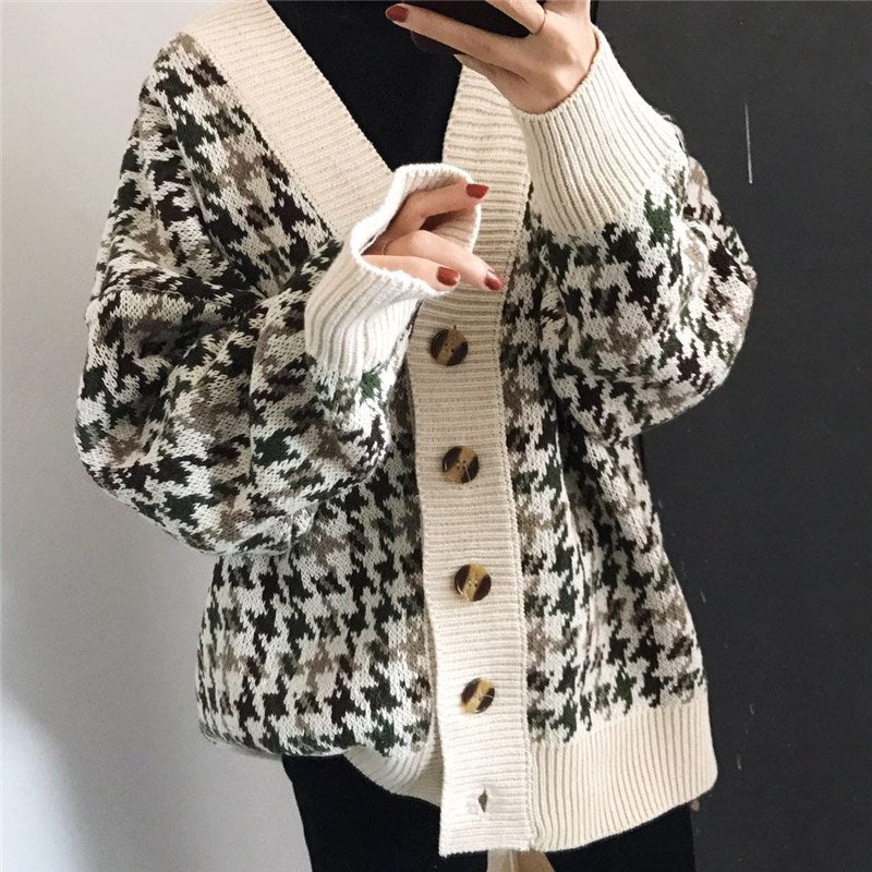 Women's knitted jacket with a modern design in houndstooth Lune London