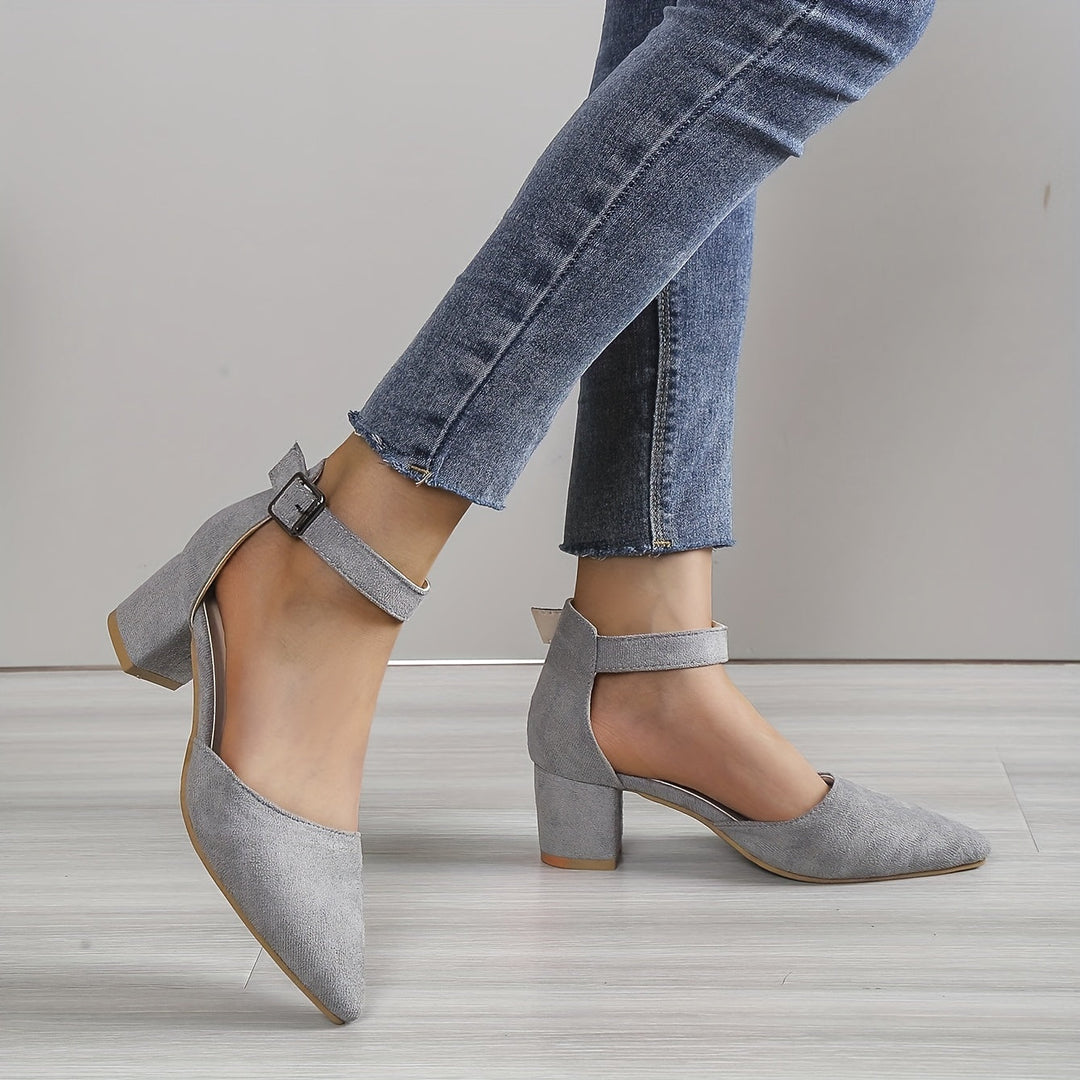 Lune London | Women's sandals with block heel lacing, with ankle strap, elegant