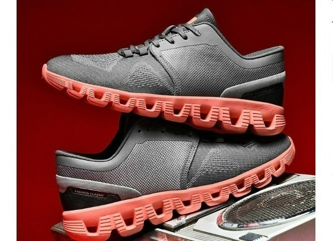 Lune London | Black sneakers with CloudTec sole