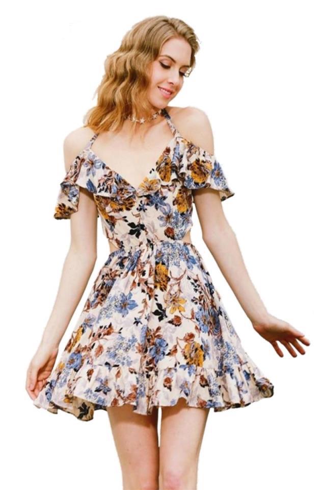 Robe d'été femme à volants avec design floral et bretelles spaghetti ajustables Chic & Stil