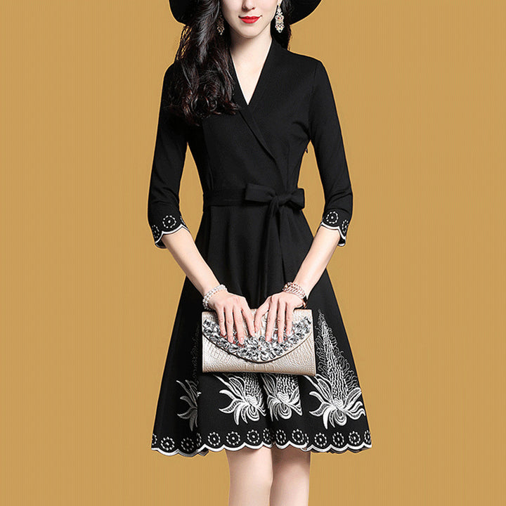Elegant A-line dress embroidered Lune London ladies