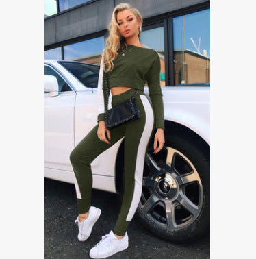 Ensemble de loisirs sporty pour femmes avec crop top et pantalons ajustés Chic & Stil