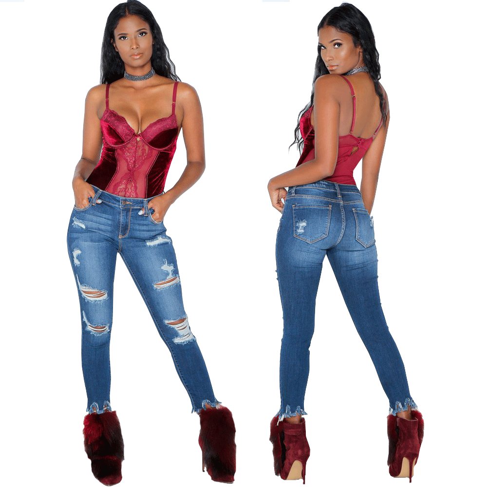 Jeans skinny pour femmes dans un style détruit à la mode avec des ourlets effilochés Lune London