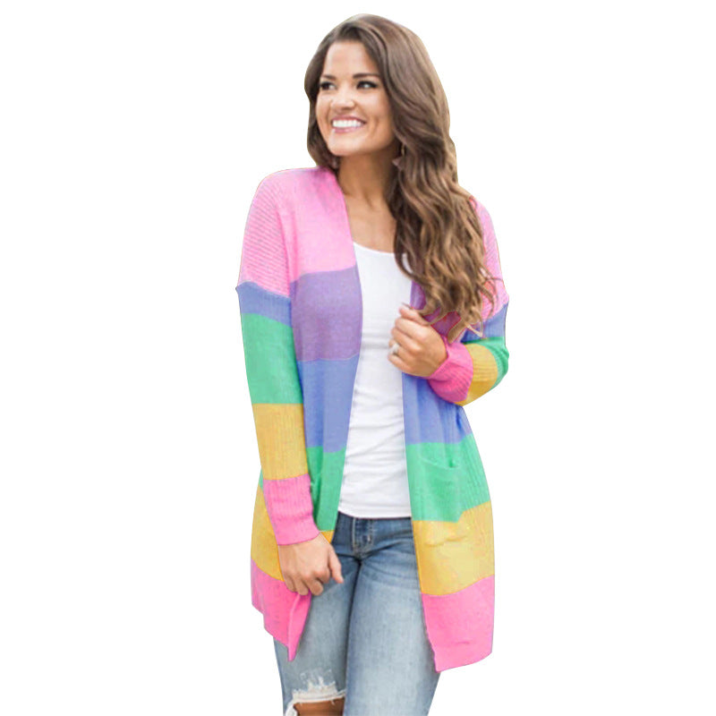 Cardigan pour femmes avec motif de blocs colorés et poches pratiques Chic & Stil