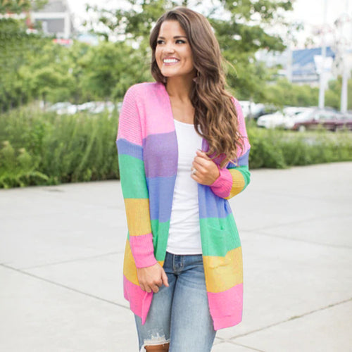 Cardigan pour femmes avec motif de blocs colorés et poches pratiques Chic & Stil