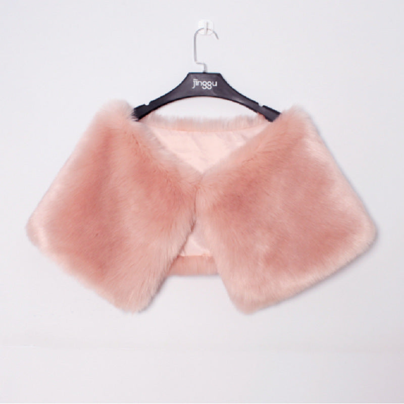 Women's Elegant Fur Coat with Soft and Voluminous Design Lune London