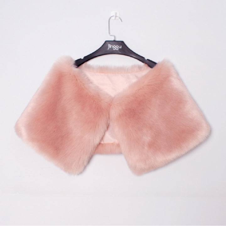 Women's Elegant Fur Coat with Soft and Voluminous Design Lune London