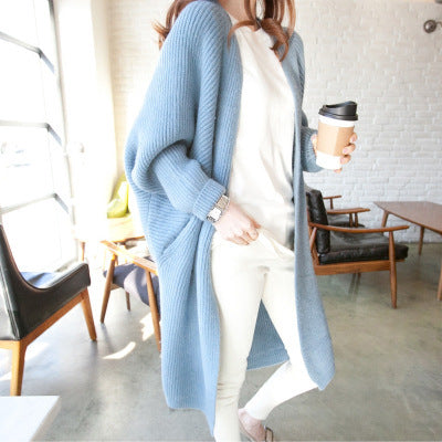Cardigan long décontracté pour femmes avec ouverture à l'avant et motif de tricot fin Chic & Stil