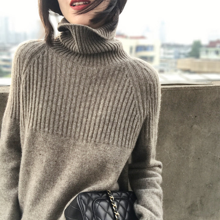 Pull tricoté pour femmes avec col montant et texture côtelée Chic & Stil