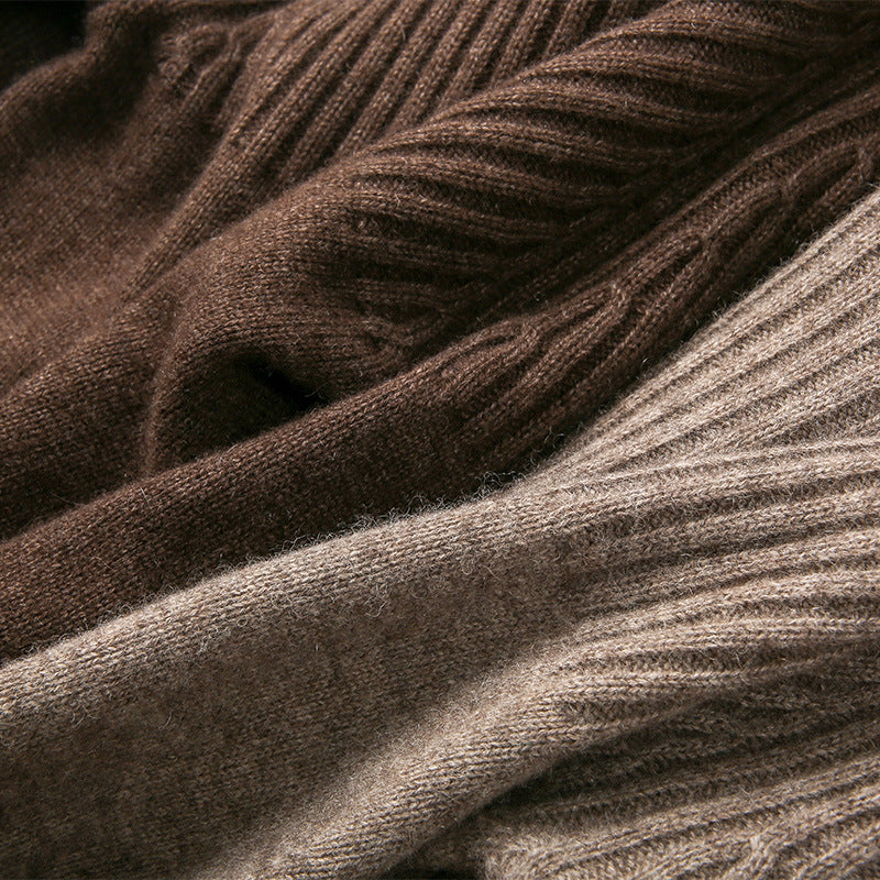 Pull en tricot pour femmes avec col montant et texture côtelée Chic & Stil