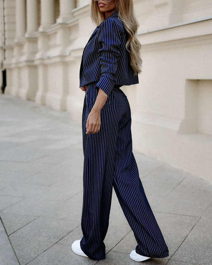 Chic und Stil | Part Blazer and Trousers - Striped Cropped Blazer and Wide Trousers with High Waist