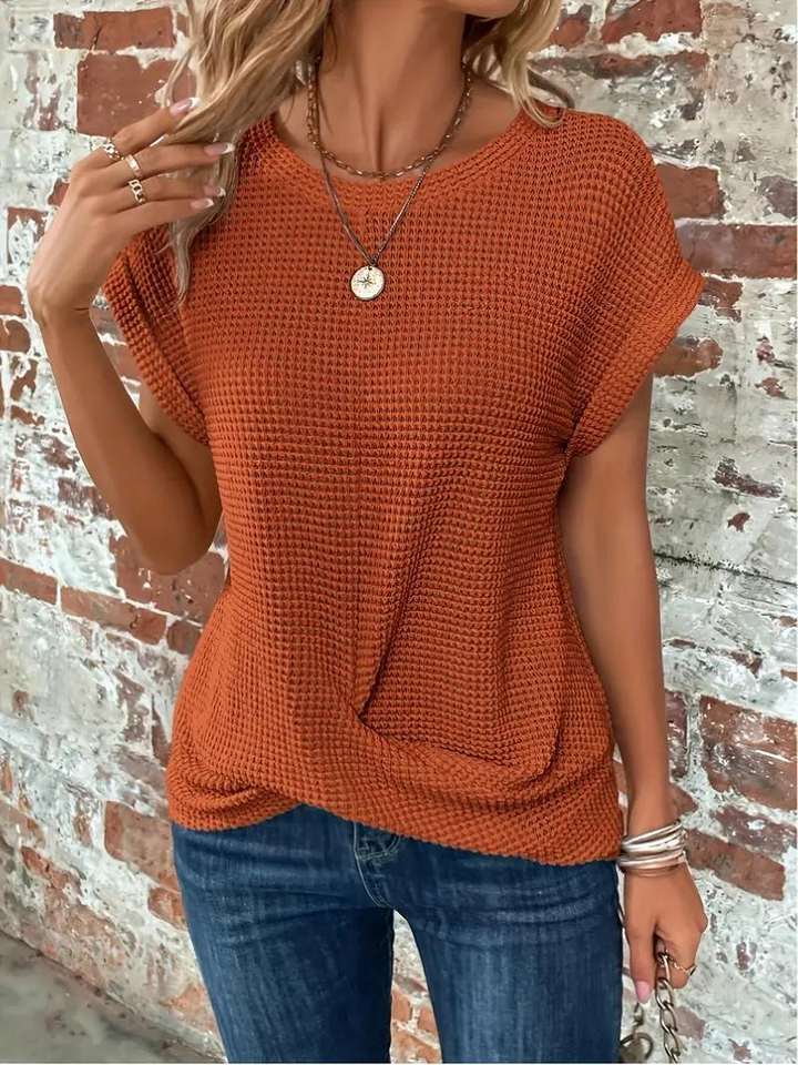 Lune London | Casual Knitted T-Shirt with Texture for Women