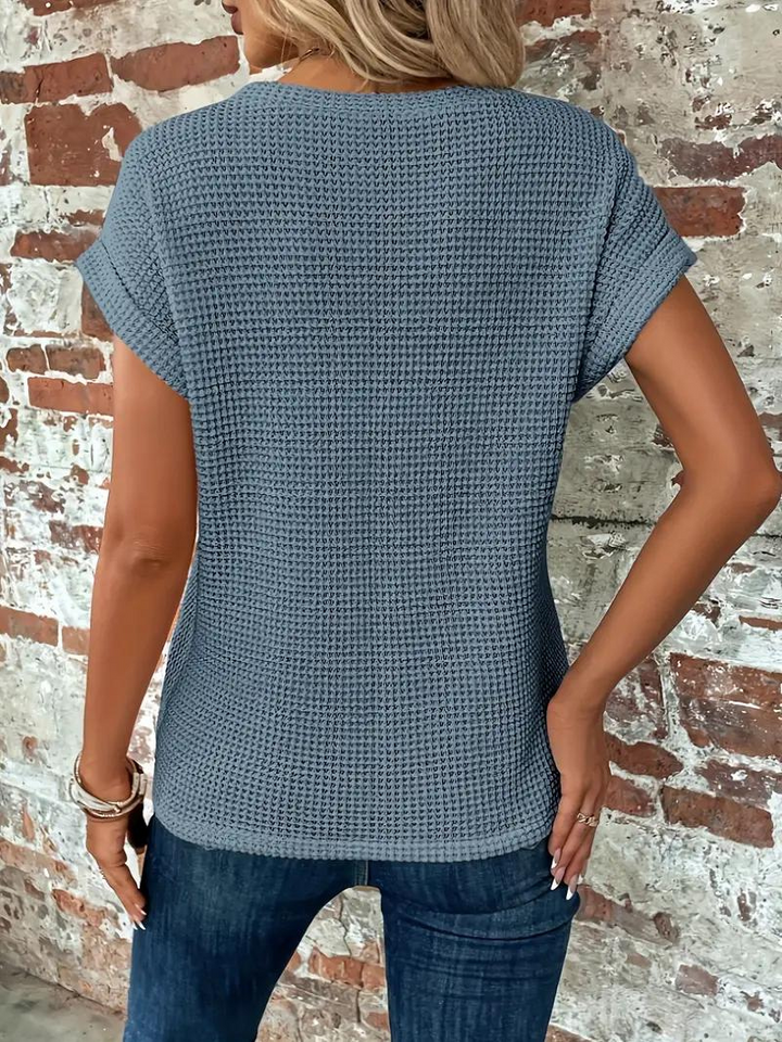 Lune London | Casual Knitted T-Shirt with Texture for Women
