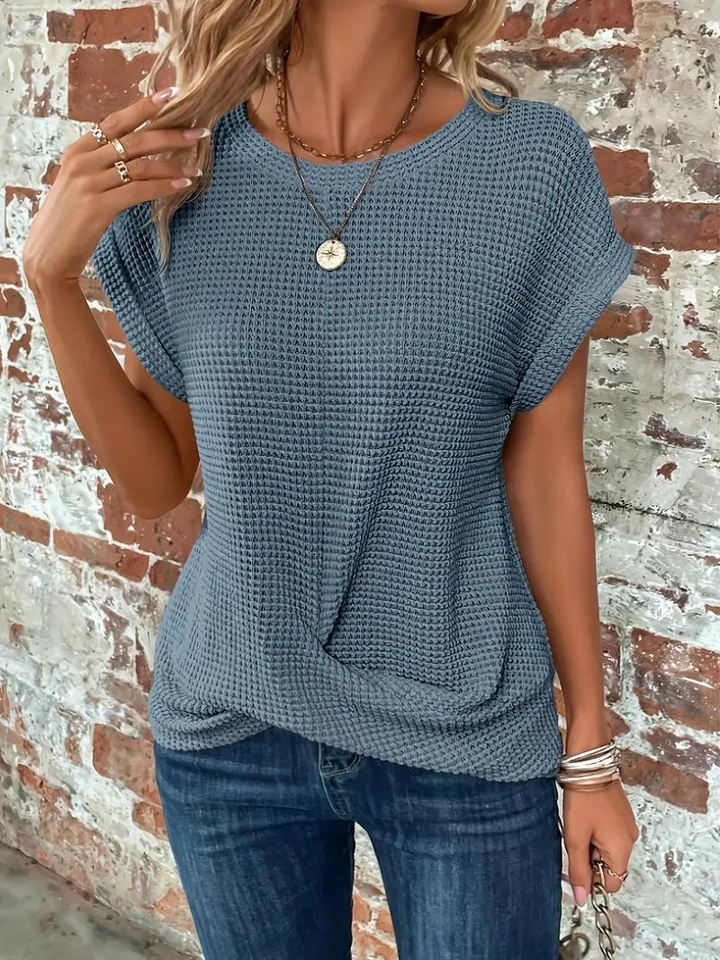 Lune London | Casual Knitted T-Shirt with Texture for Women