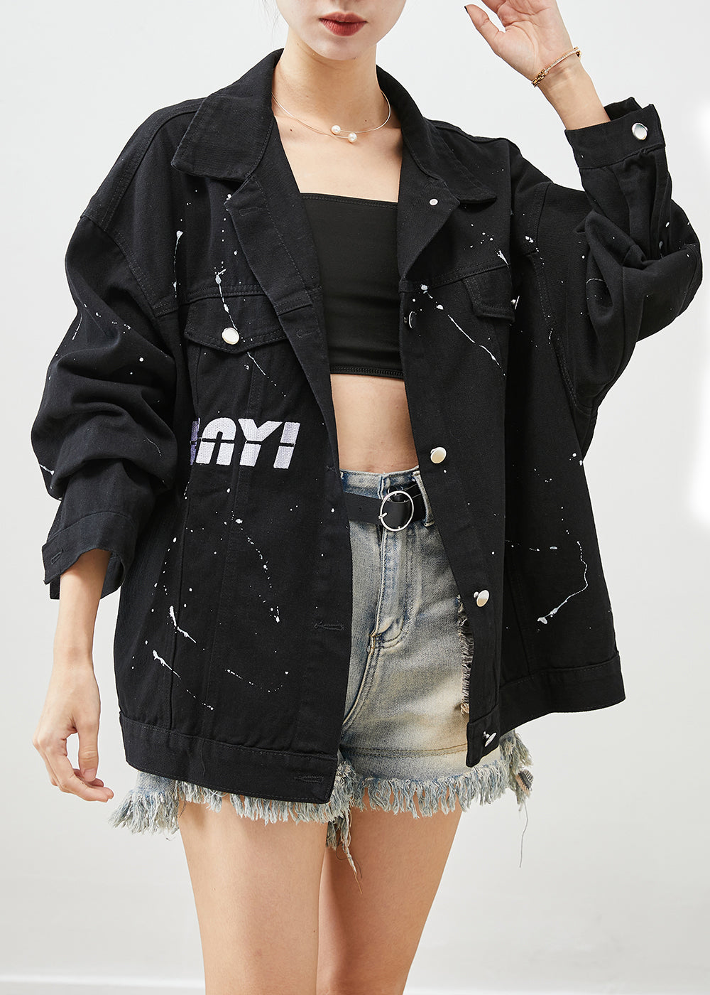 Chic und Stil | Oversized Black Letter Print Denim Jacket