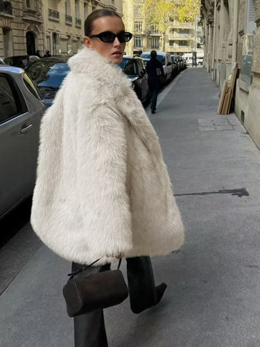 Lune London | Long Fur Coat Made Of Faux Fur