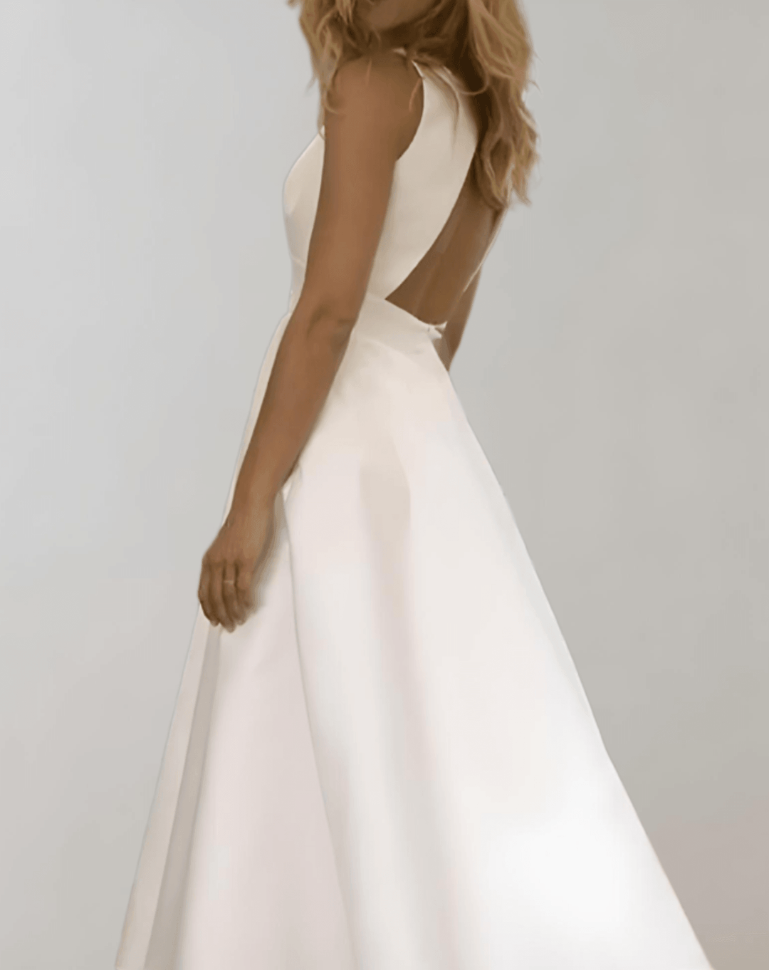 Lune London | White Minimalist Wedding Dress with Deep V-Neck and Pockets