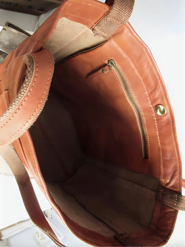 Lune London | Handcrafted Stylish Leather Bag - Luxury and Functionality