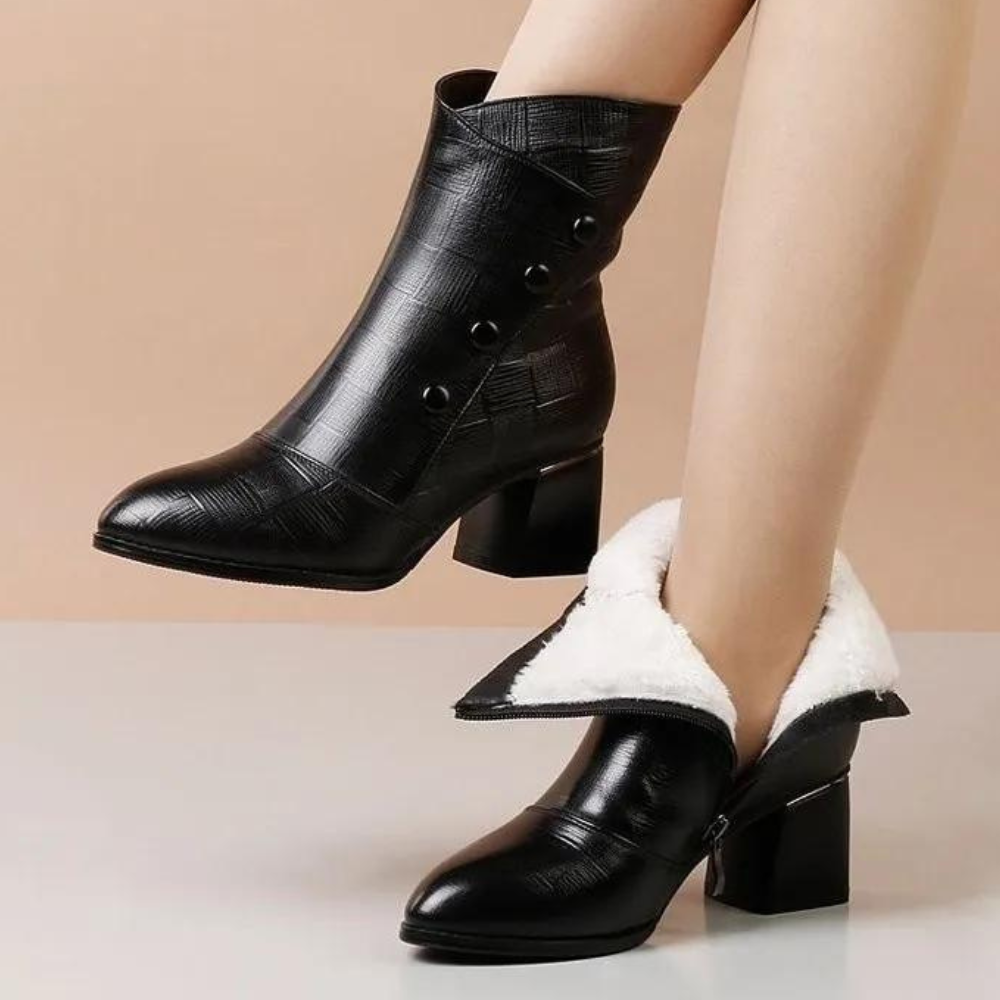 Lune London | Ankle boots - Structured finish - Block heel - Rounded toes - Side buttons