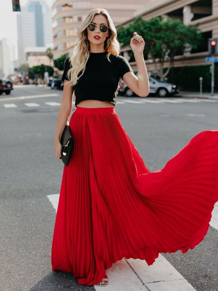 Lune London | Fashionable Pleated Skirt