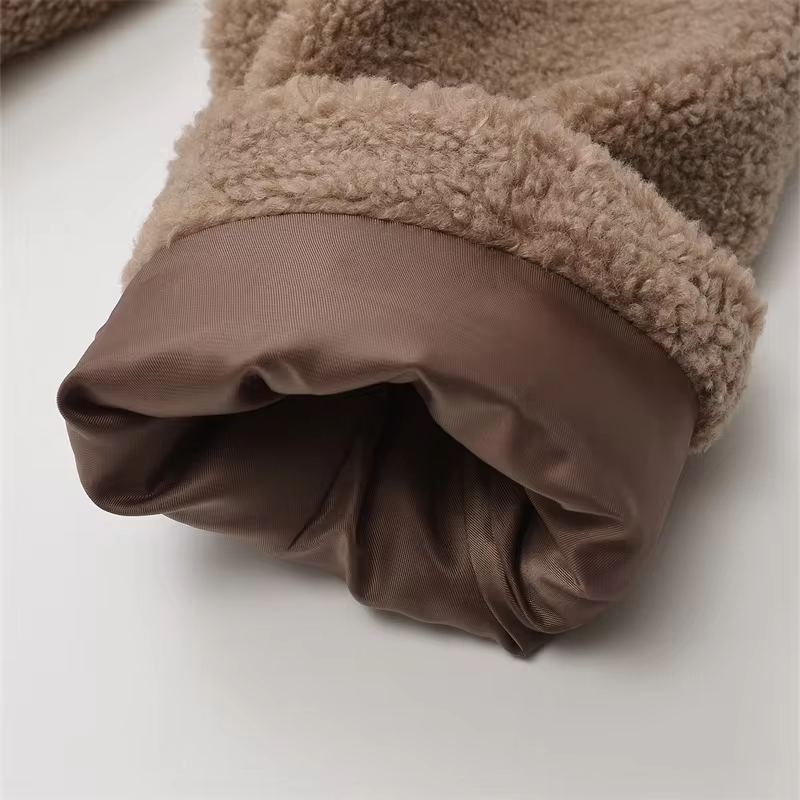 Chic und Stil | Short women's jacket with teddy fleece