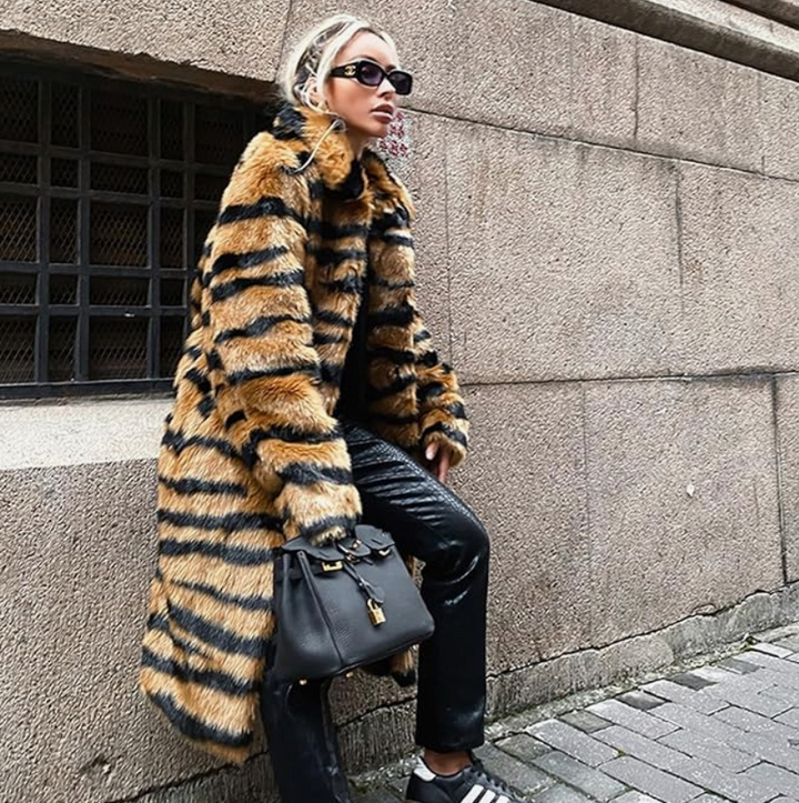 Lune London | Longer fur coat for women with animal print - Luxurious and stylish winter design