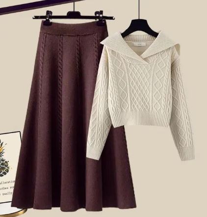 Lune London | Two-Piece Set Consisting Of Knit Sweater and Half Skirt