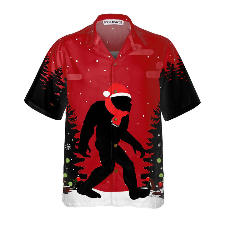 Lune London | Chemise hawaïenne Bigfoot de Noël dans les bois, T-shirt Bigfoot de Noël amusant pour hommes