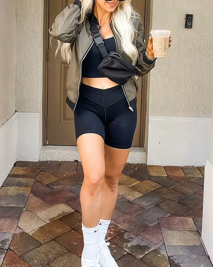 Chic und Stil | Classic Bomber Jacket for Women
