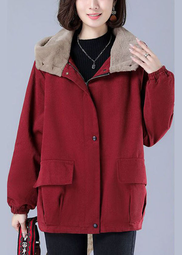 Chic und Stil | Oversized red hooded jacket with zipped fluffy wool lining winter