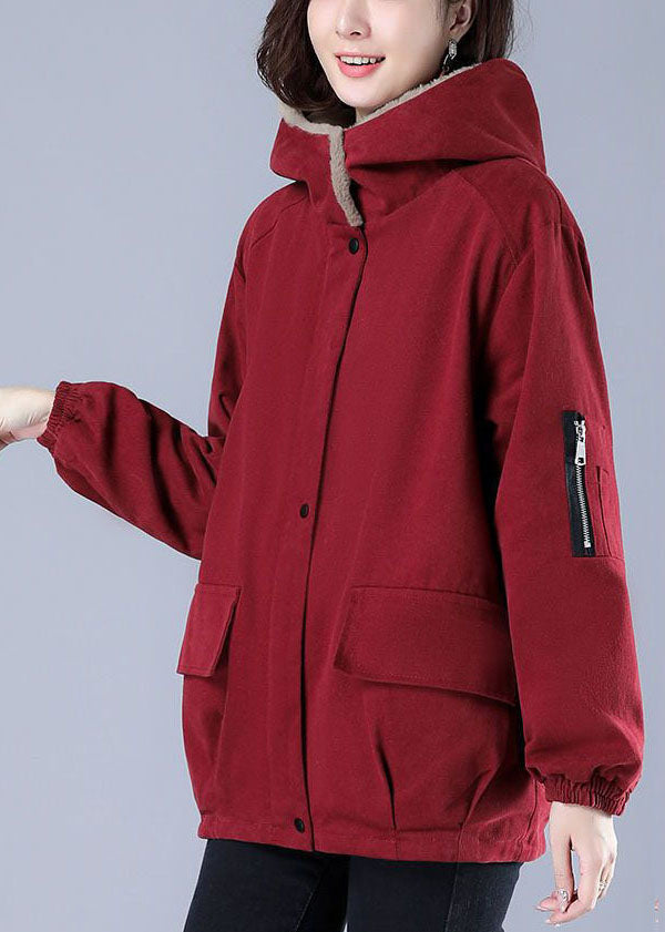Chic und Stil | Oversized red hooded jacket with zipped fluffy wool lining winter