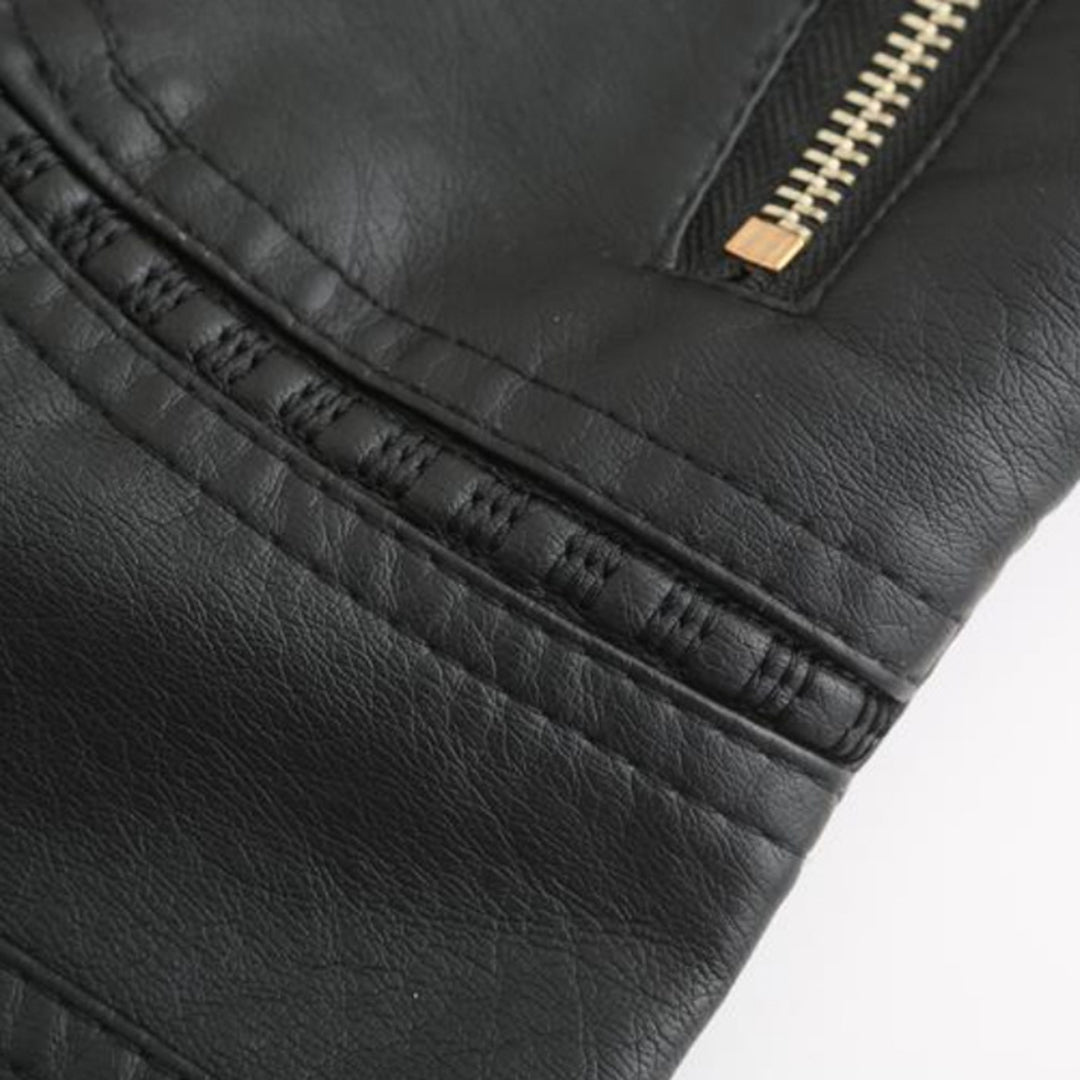 Chic und Stil | Elegant leather jacket for women in genuine leather