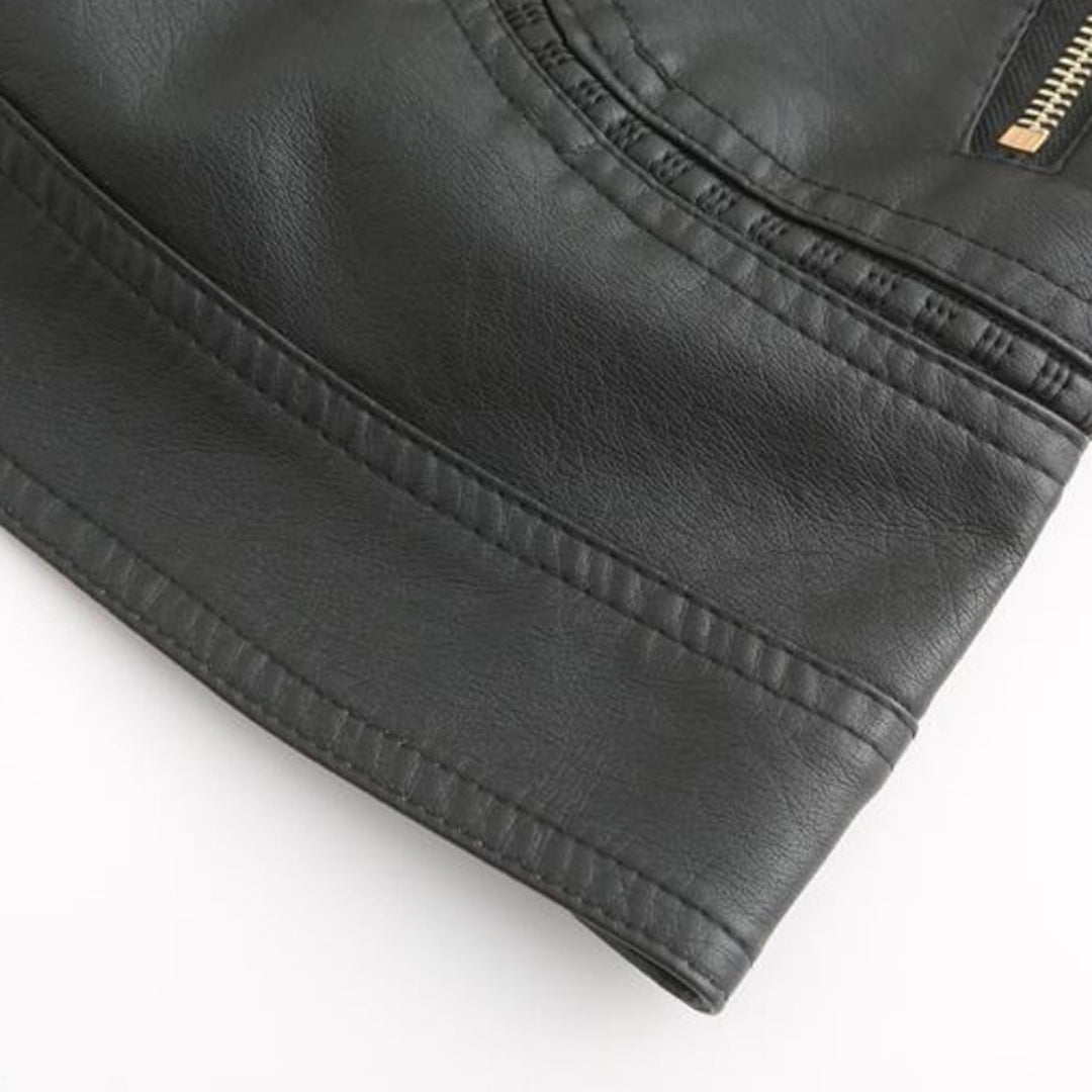 Chic und Stil | Elegant leather jacket for women in genuine leather