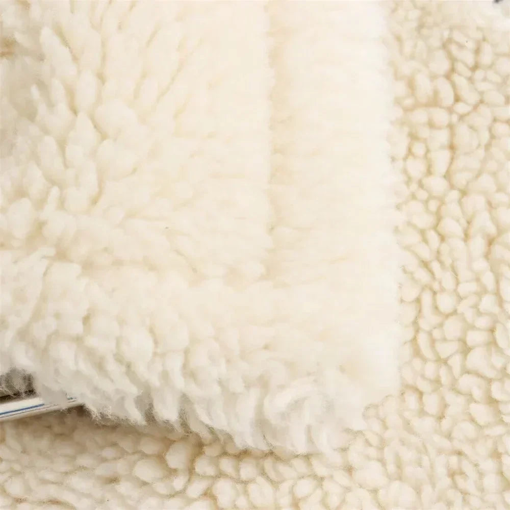 Lune London | Warm and soft Sherpa jacket with collar and zipper for winter