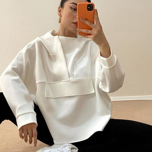 Lune London | Under my sweatshirt