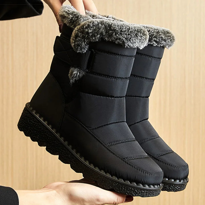 Lune London | Waterproof winter boots for women with fur lining, ankle height