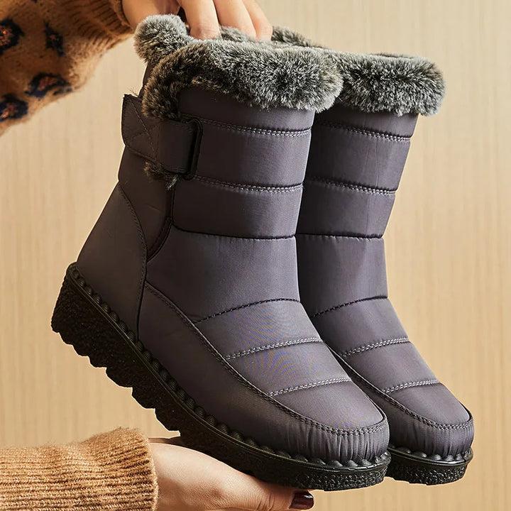 Lune London | Waterproof winter boots for women with fur lining, ankle height