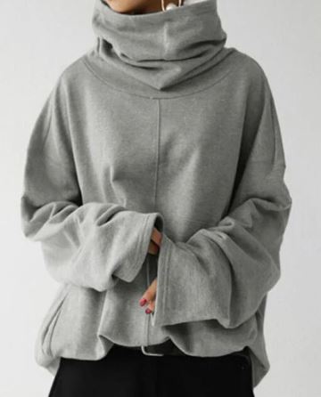 Lune London | Women's Long Sleeve Turtleneck Sweatshirt with Pockets