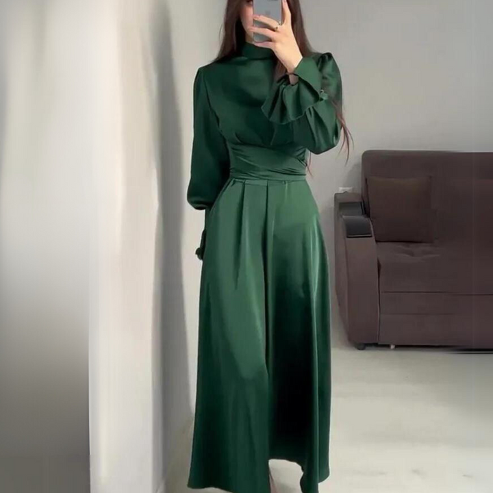 Lune London | The soft and silky dress with long sleeves
