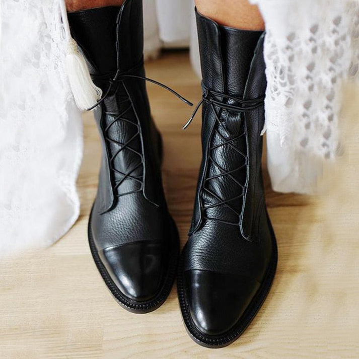 Lune London | Boots Classic Learning and Travel for Women