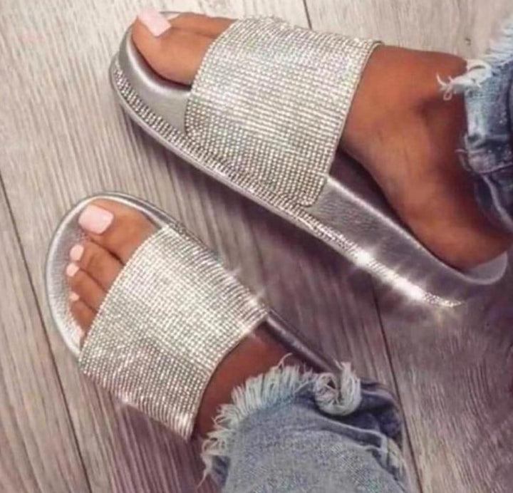 Chic und Stil | Crystal Diamond Slides with Embellishment Sandals