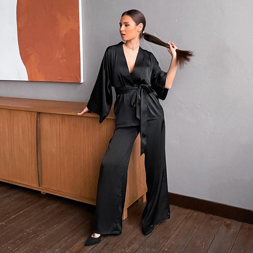 Lune London | Pyjama Set Made Of Soft Satin