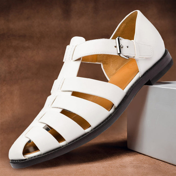 Lune London | Leather sandals with adjustable buckle for men