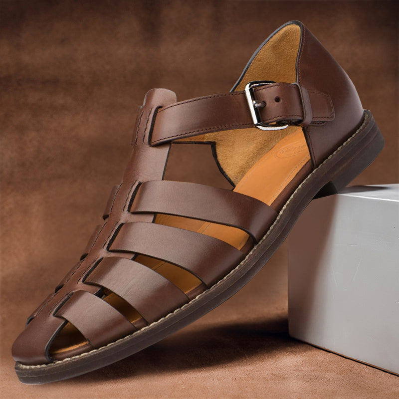 Lune London | Leather sandals with adjustable buckle for men