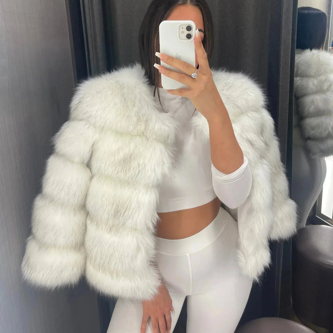 Chic Und Stil | Warm Short Fluffy Jacket Faux Fur Coat for Women